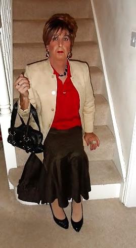 15P Master's Mature Tranny Housewife 