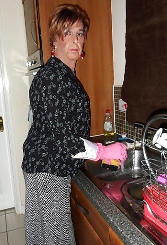 15P Master's Sissy Housewife