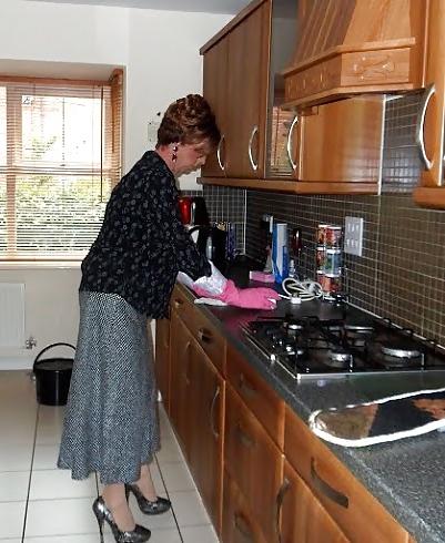 15P Master's Sissy Housewife
