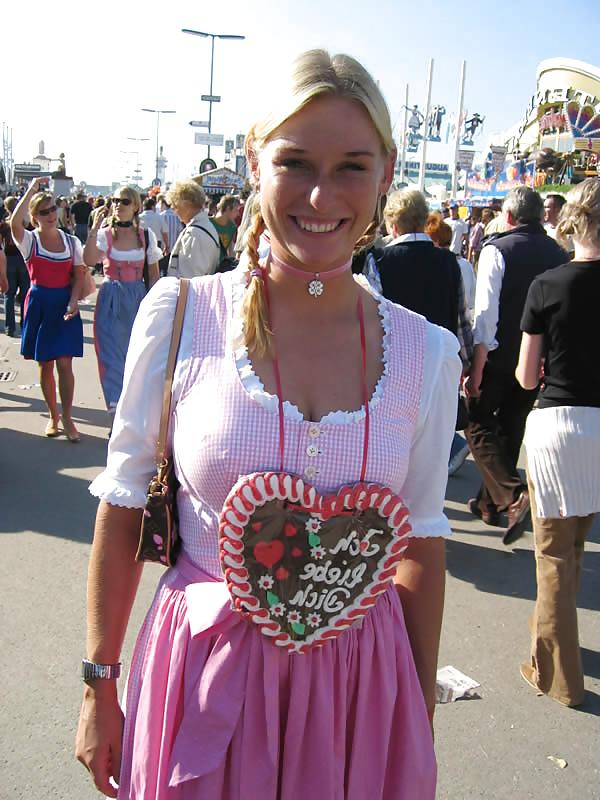 25P Barbara Schett #2 (Austrian ex tennis player) 