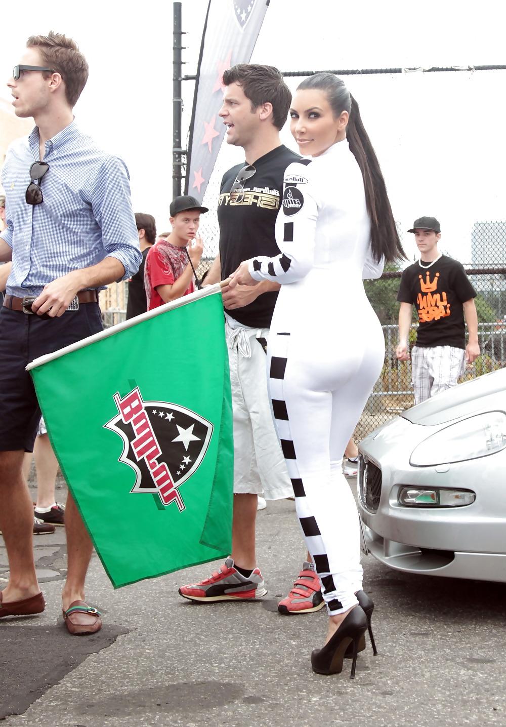 25P Kim Kardashian Car Rally