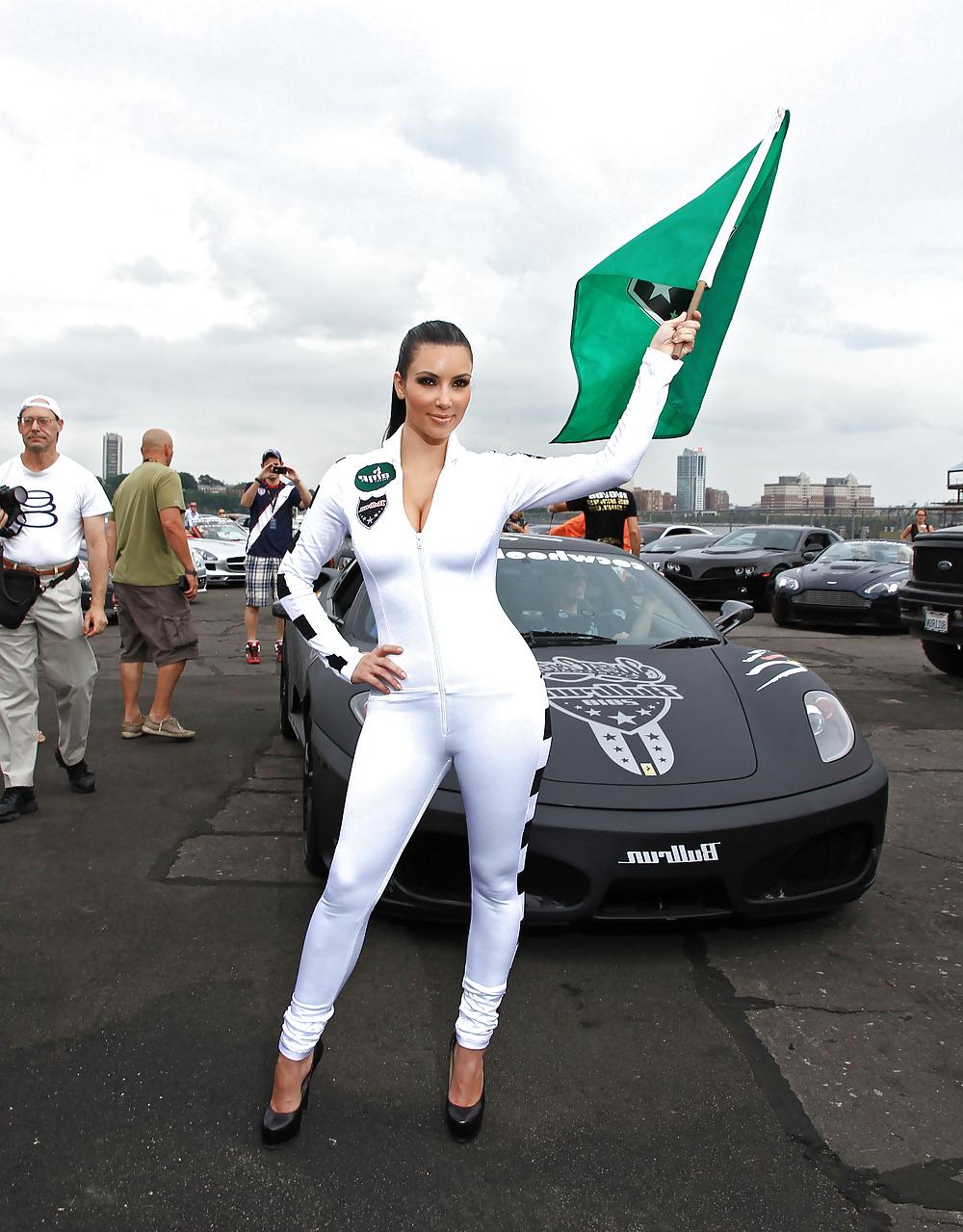 25P Kim Kardashian Car Rally
