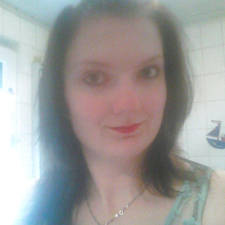 25P Nutte Sandra braucht es hart