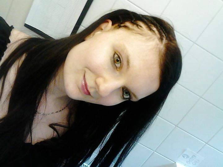 25P Nutte Sandra braucht es hart