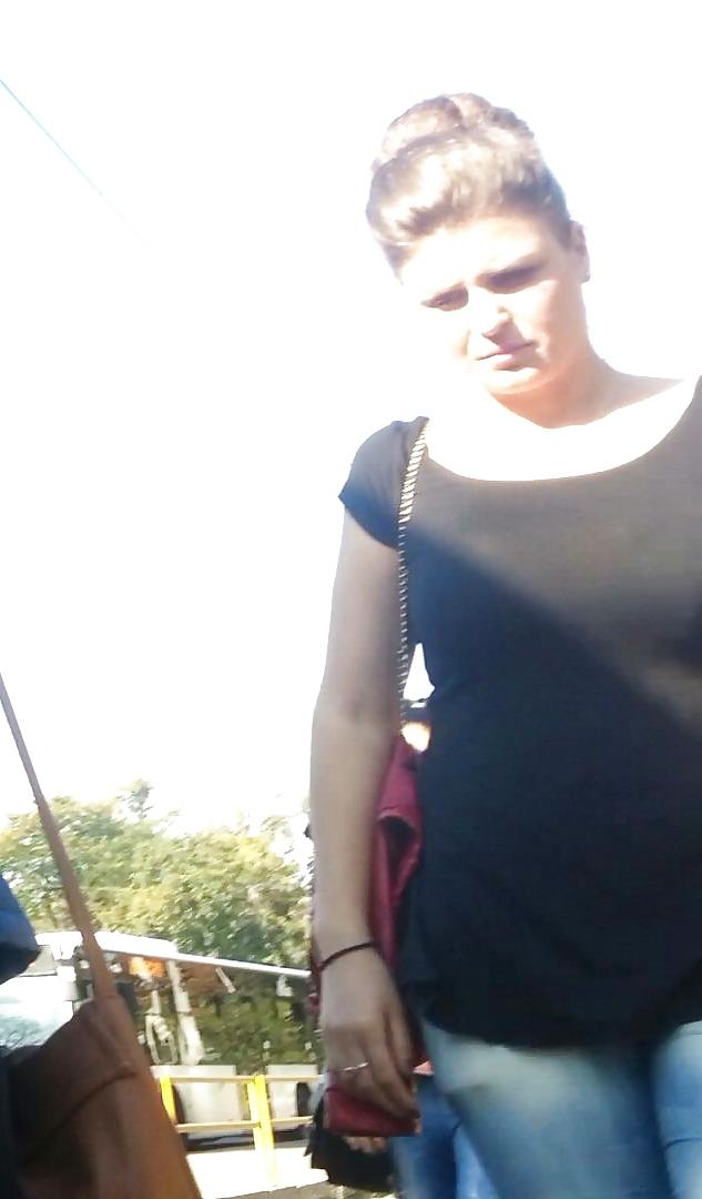 25P Spy old + young sexy bust romanian