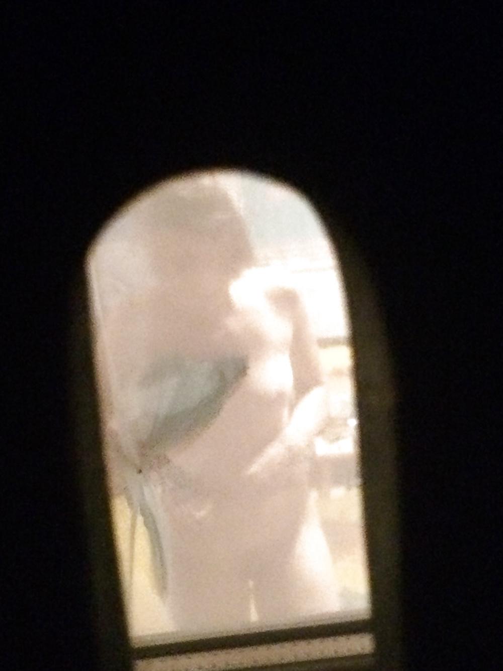 11P Window Voyeur