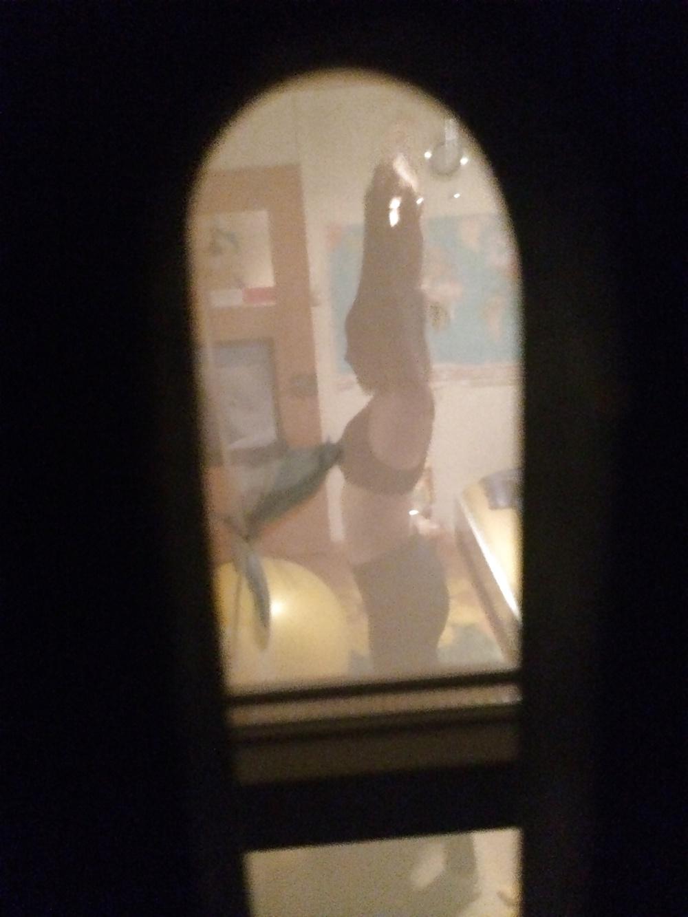 11P Window Voyeur
