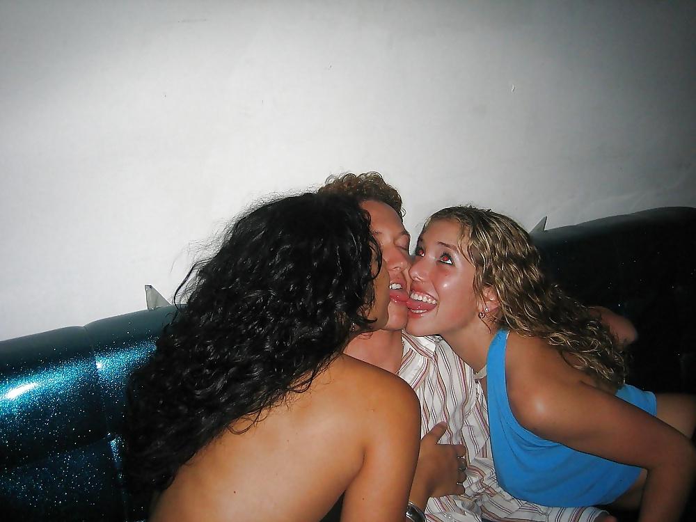 25P Show me your tongue and kiss me