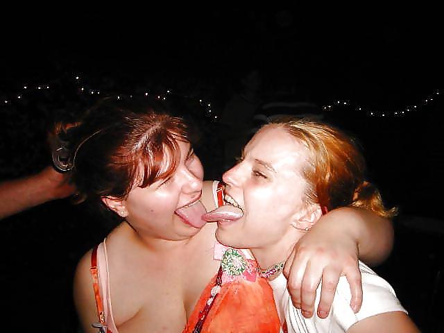 25P Show me your tongue and kiss me