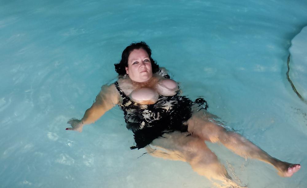 25P Pool .. Hotel ...Tits ..Ass .. Fun!!!