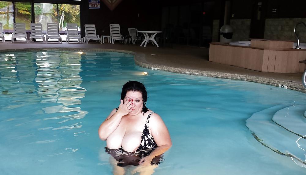 25P Pool .. Hotel ...Tits ..Ass .. Fun!!!