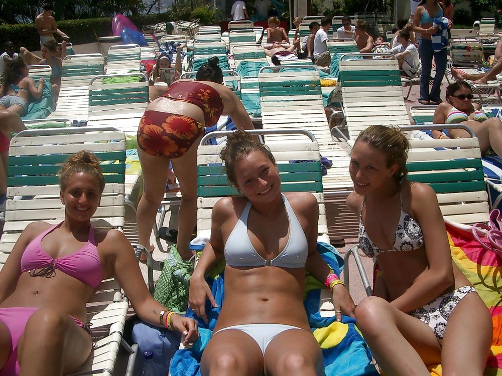 25P BIKINI CAMELTOE 2