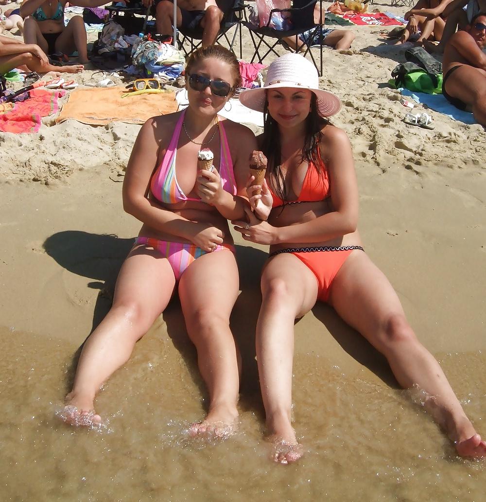 25P BIKINI CAMELTOE 2