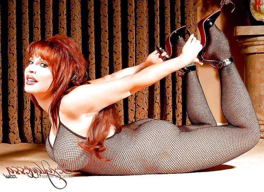 25P Vanessa Bella or Sexy Vanessa set 10