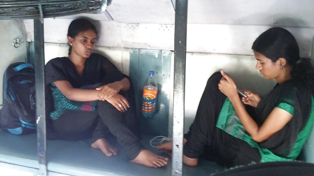 25P India girls