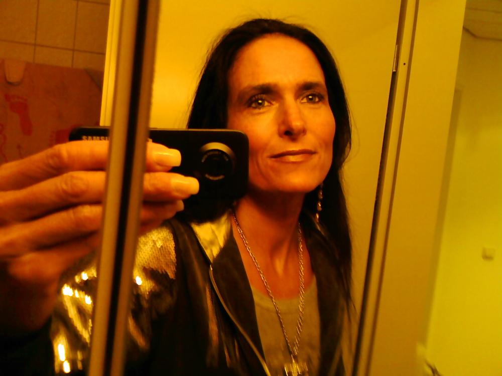 25P Moms friend show me all 1
