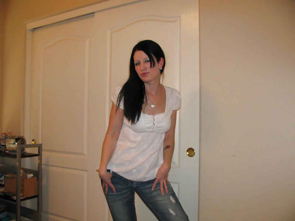 25P SHOW YOUR WIFE - JULIAN