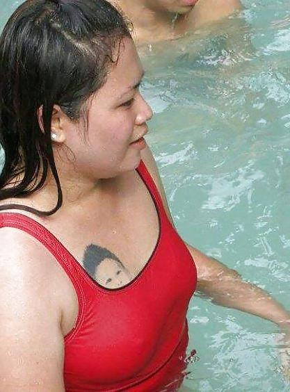 12P PINAY HOT MOM