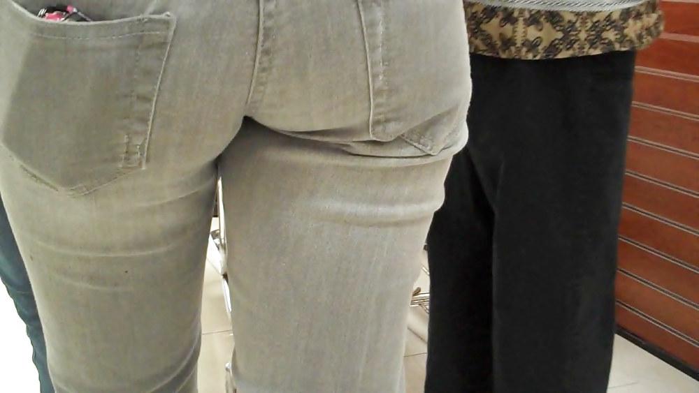 17P Tight ass and butts in jeans
