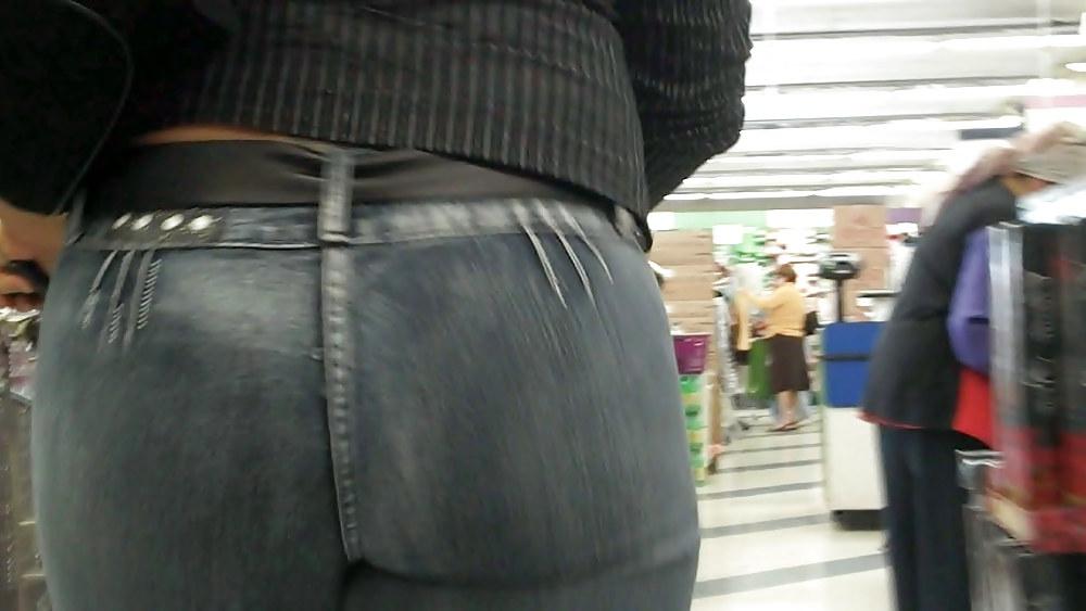 17P Tight ass and butts in jeans