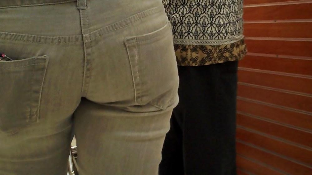 17P Tight ass and butts in jeans