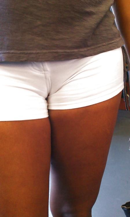25P Cameltoe