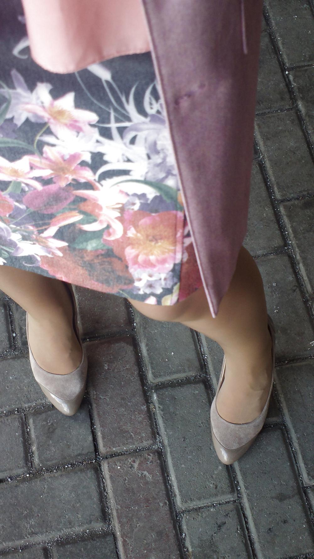 24P Pantyhose in car 