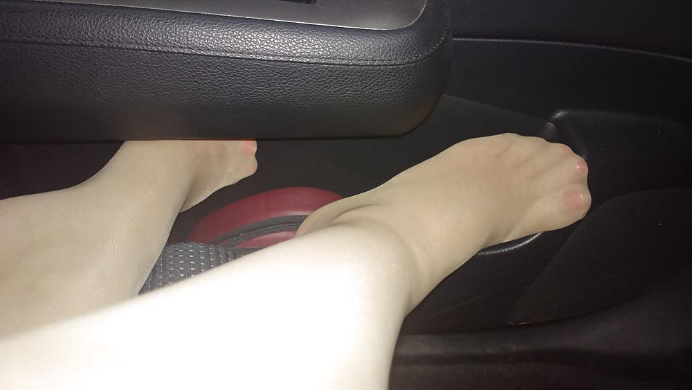 24P Pantyhose in car 