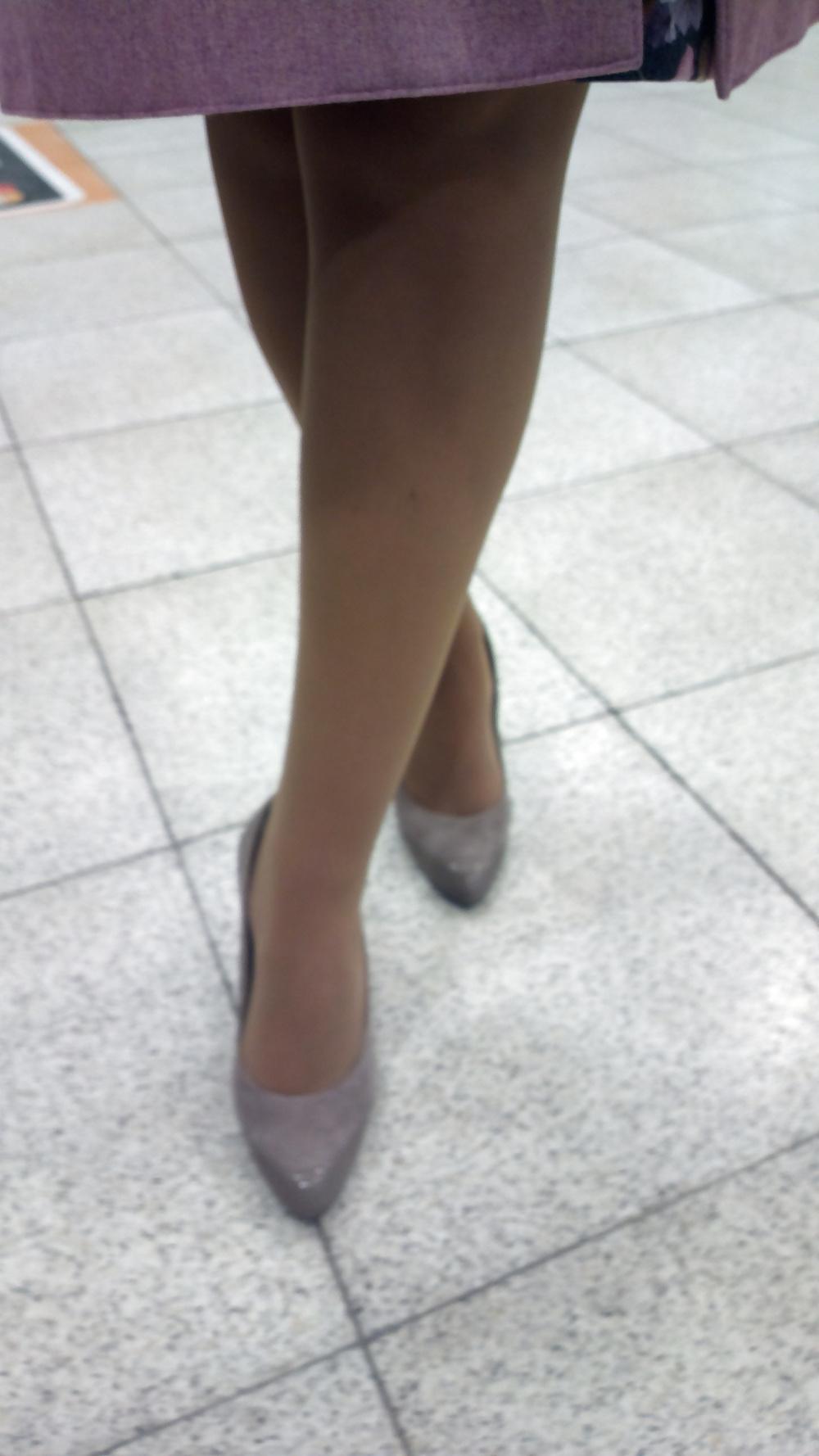 24P Pantyhose in car 