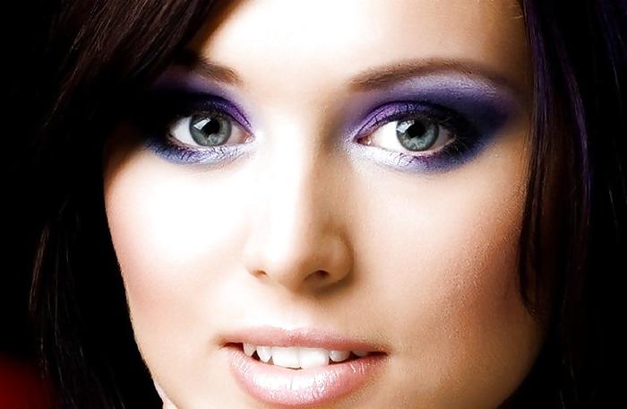 17P I would love to cum all over those beautiful eyes