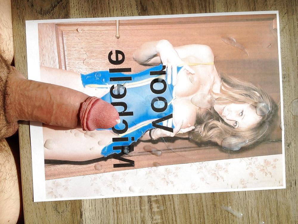 14P Antwerp hooker michelle takes care of her fans