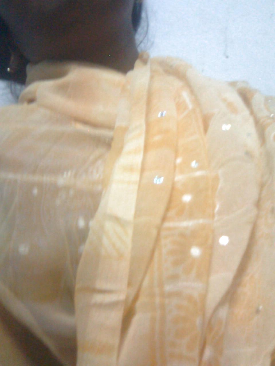 5P Tamil aunty showing boobs