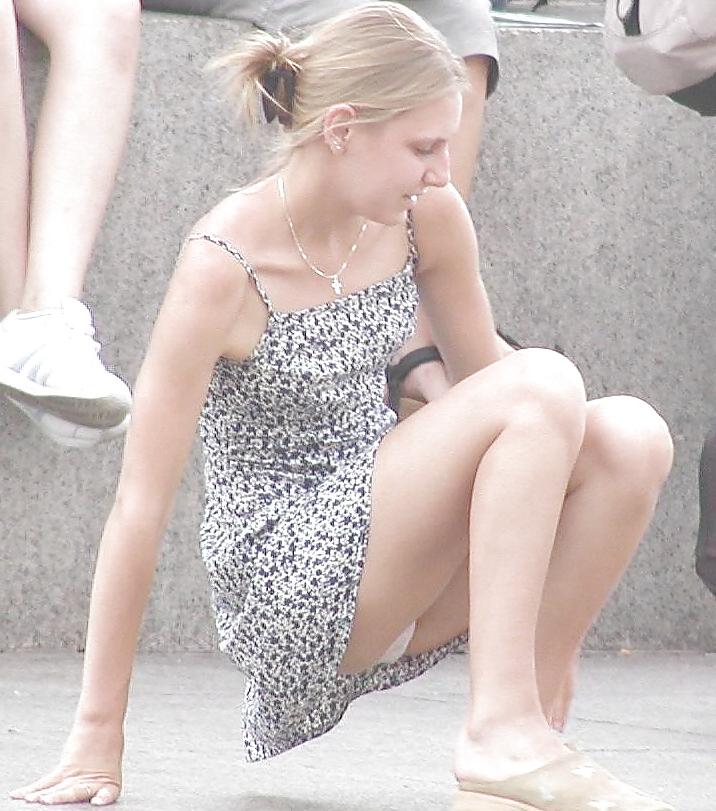 25P Upskirt White Panties 1