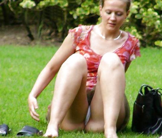 25P Upskirt White Panties 1