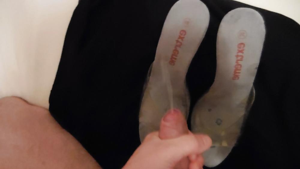 25P Big cumshot over clear High Heels