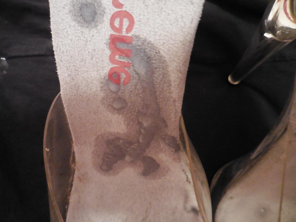 25P Big cumshot over clear High Heels