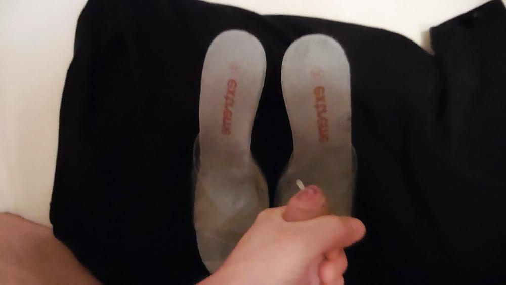 25P Big cumshot over clear High Heels