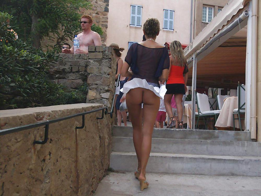 25P Upskirt Windy 3