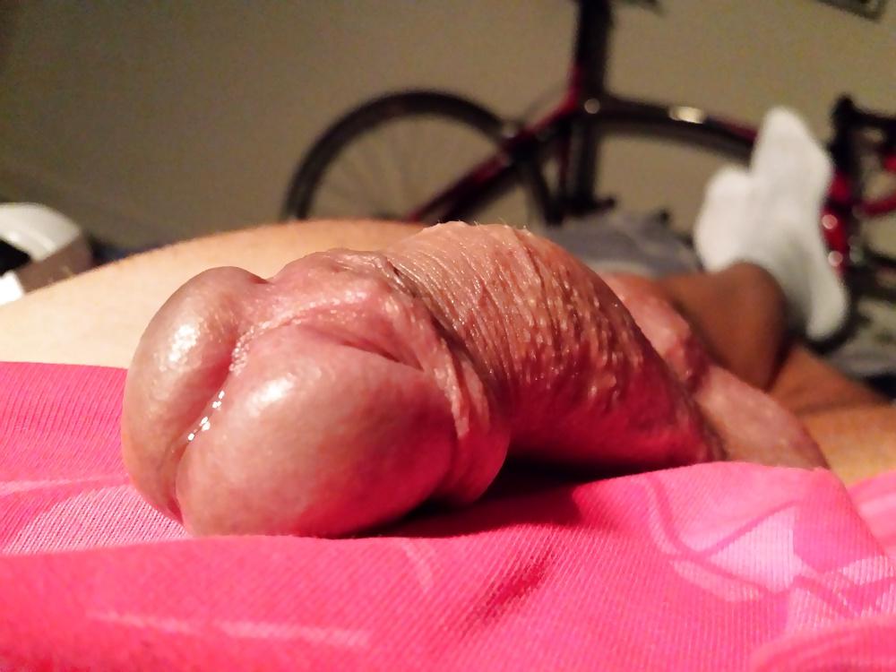 25P My Cum Flows Out Over My Pants!