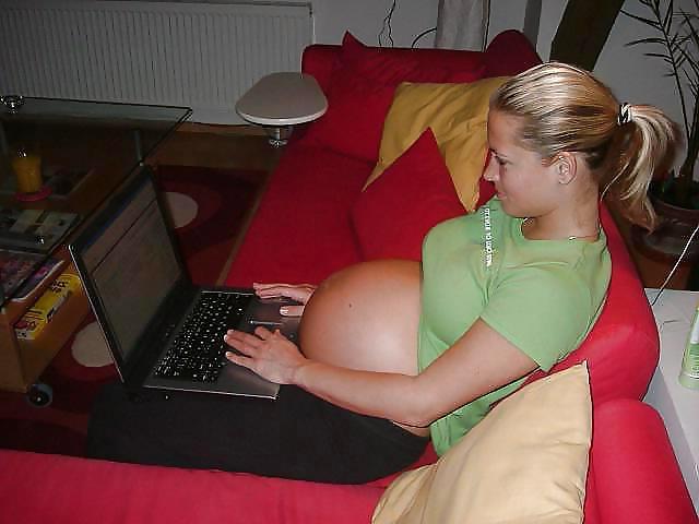 25P Enceinte Ventre nue - Naked pregnant belly 4