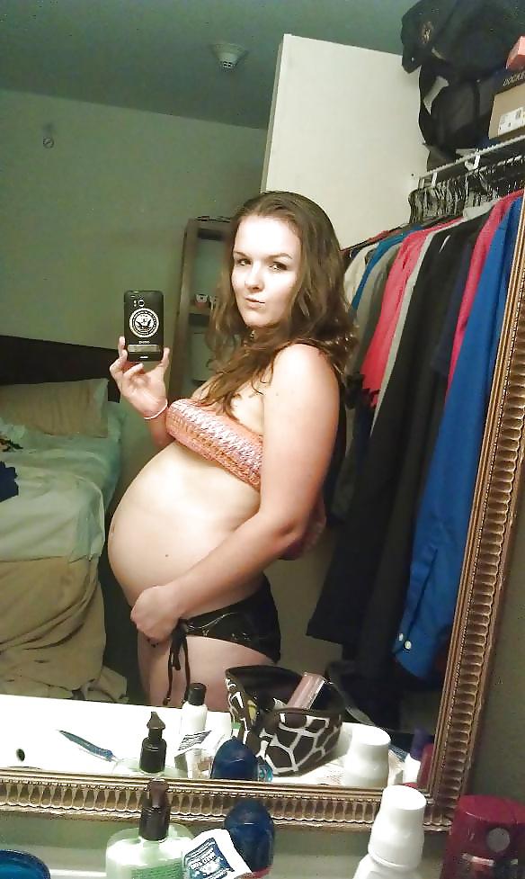 25P Enceinte Ventre nue - Naked pregnant belly 4