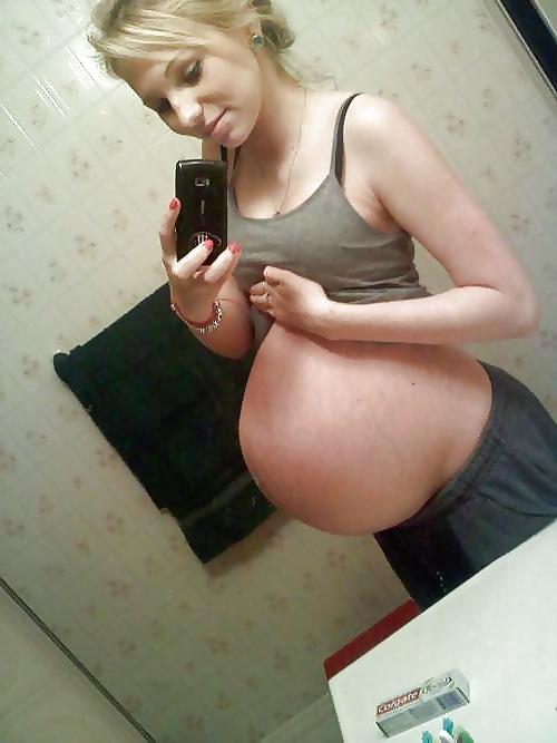 25P Enceinte Ventre nue - Naked pregnant belly 4