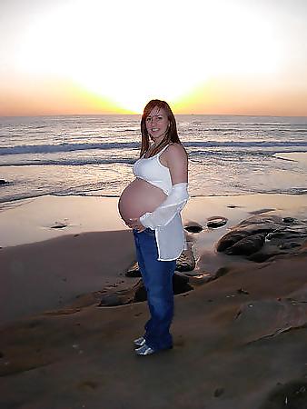 25P Enceinte Ventre nue - Naked pregnant belly 2