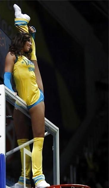 25P WTF Girls photographed doing GOD knows what 