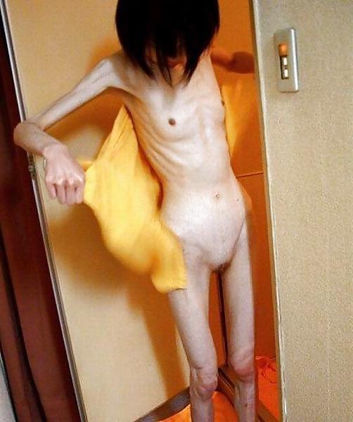 24P Anorexic ultra skinny 3