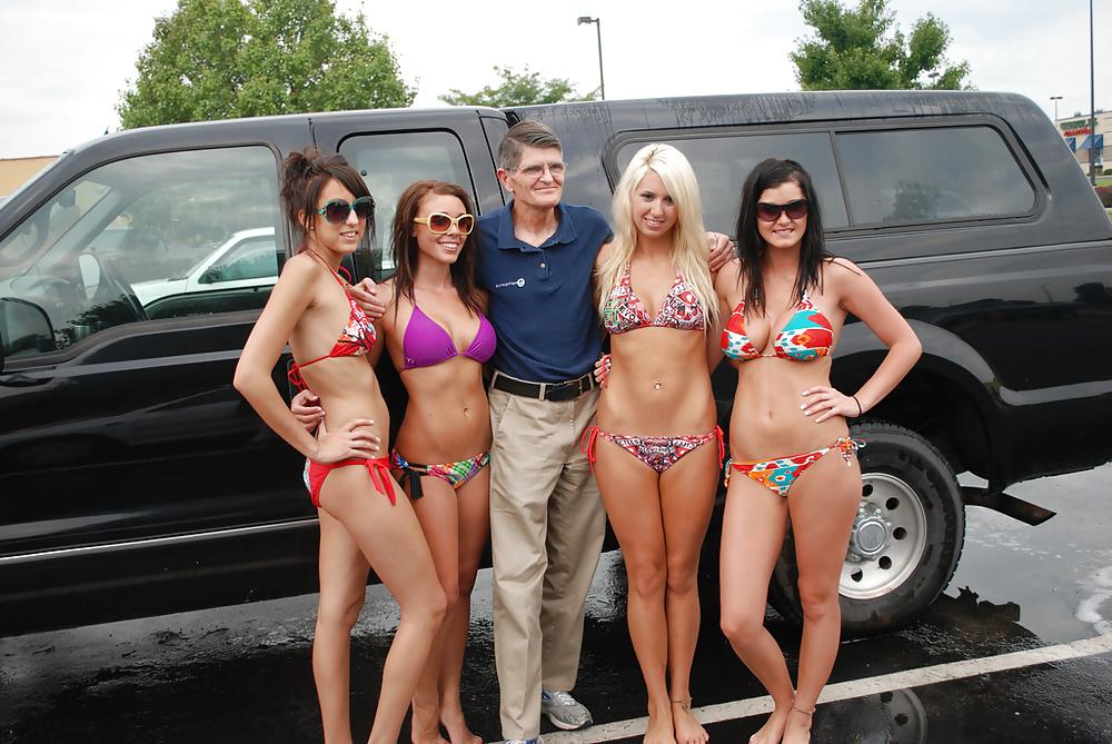 25P CAR Wash and Bikini Babes