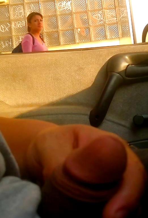 20P Car flash dick, exhibiendo el pene en la calle