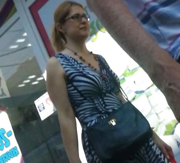 21P Spy old + young sexy bust romanian