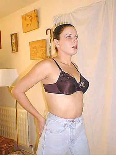 25P More Sexy Women in Bras & Panties (or not)