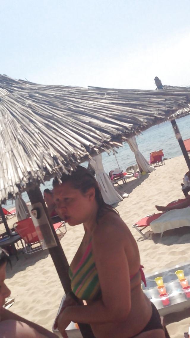 25P Candid Chubby Cleavage Mommy Bikini Slut